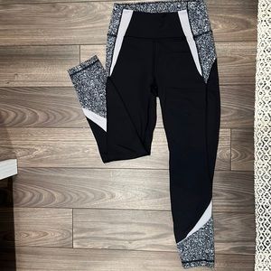 Lululemon leggings size 6